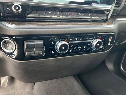 Certified 2025 GMC Sierra 1500 Elevation AWD/4WD image 18