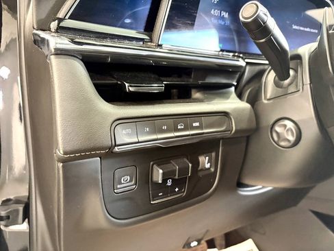 Used 2023 Cadillac Escalade Sport image 10