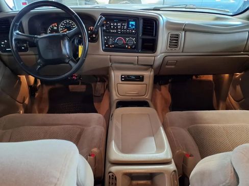 Used 2001 Chevrolet Silverado 2500 LS w/ Off-Road Skid Plate Pkg AWD/4WD image 16
