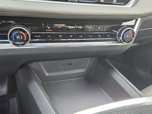 New 2026 Chevrolet Equinox LT w/ Convenience Package II image 23