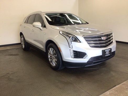 Used 2017 Cadillac XT5 Luxury w/ Driver Awareness Package AWD/4WD image 1