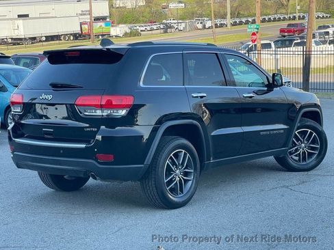 Used 2017 Jeep Grand Cherokee Limited w/ Luxury Group II image 2