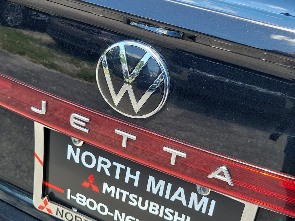 Used 2025 Volkswagen Jetta Sport FWD image 11