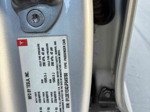 Used 2018 Tesla Model 3 Long Range RWD image 58