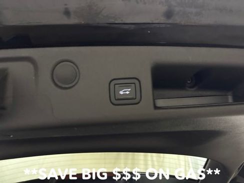 Used 2023 Chevrolet Equinox LT FWD image 11