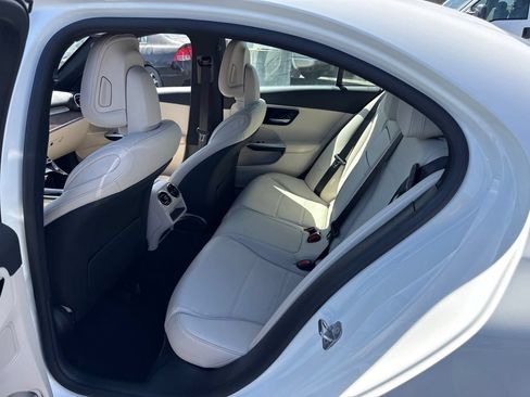 Used 2025 Mercedes-Benz C 300 4MATIC Sedan image 5