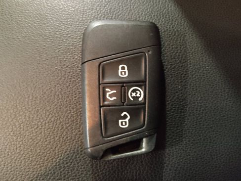 Used 2023 Volkswagen Taos SE w/ Black Wheel Package FWD image 32