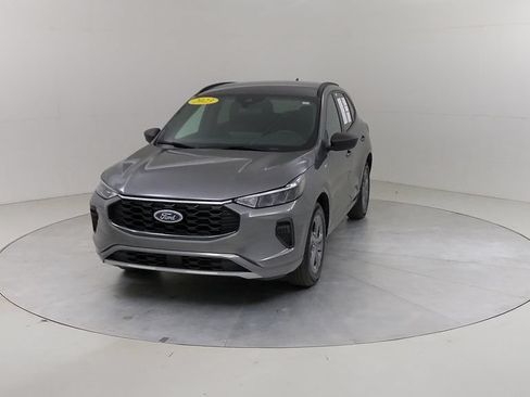 Certified 2023 Ford Escape ST-Line w/ Tech Pack #1 AWD/4WD image 8