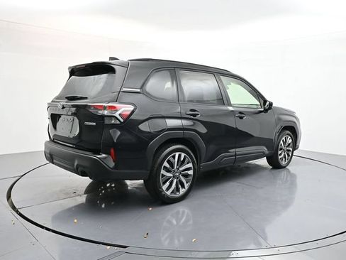 Used 2025 Subaru Forester Touring AWD/4WD image 7