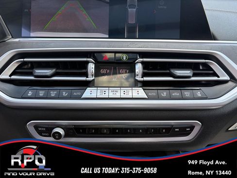 Used 2021 BMW X7 xDrive40i w/ Premium Package AWD/4WD image 17