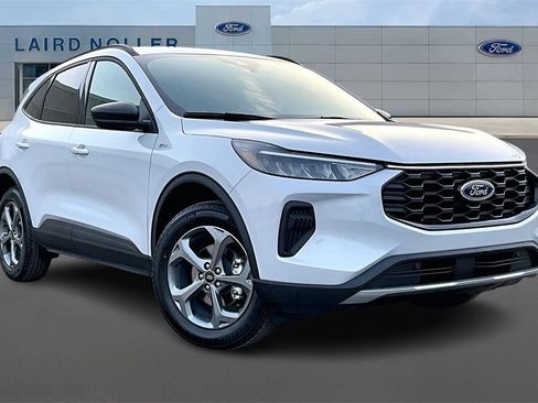New 2026 Ford Escape ST-Line w/ Cold Weather Package image 2