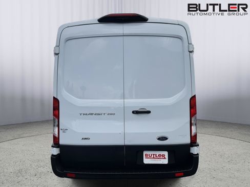 Used 2023 Ford Transit 250 Medium Roof AWD image 5