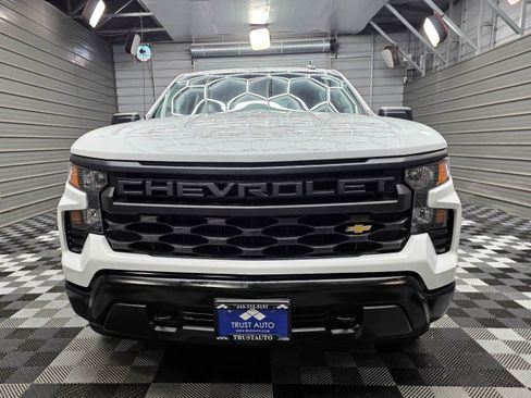 Used 2025 Chevrolet Silverado 1500 W/T AWD/4WD image 4