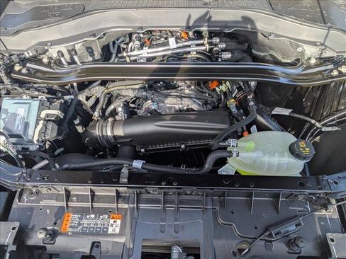 New 2026 Ford Explorer ST-Line w/ ST-Line Street Pack image 14