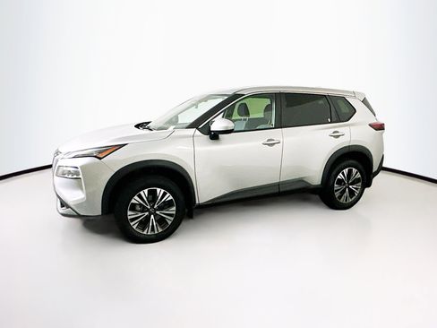Used 2023 Nissan Rogue SV image 4