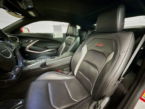 Used 2019 Chevrolet Camaro SS RWD image 23