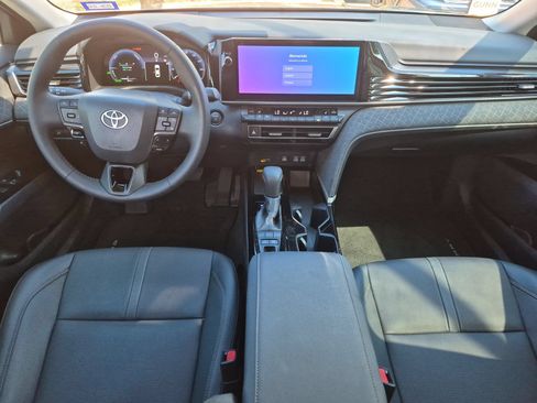 Used 2026 Toyota Camry XLE FWD image 16