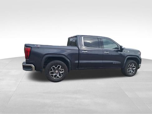 Used 2022 GMC Sierra 1500 SLT image 11