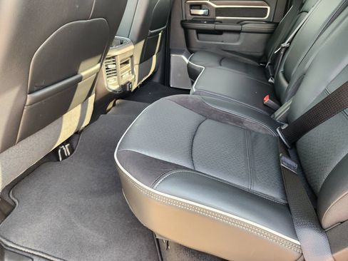 New 2026 RAM 2500 Laramie AWD/4WD image 23
