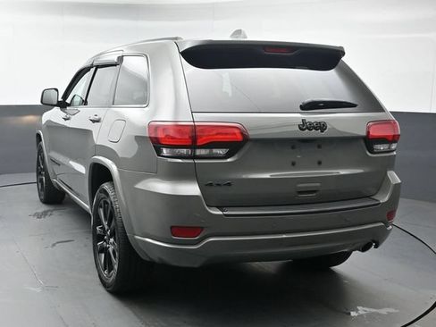 Used 2021 Jeep Grand Cherokee Laredo X AWD/4WD image 3