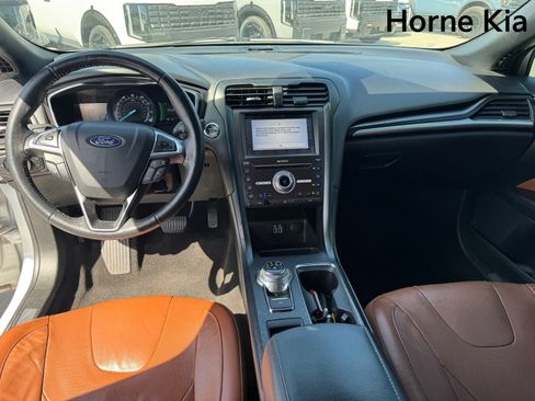 Used 2019 Ford Fusion Titanium AWD/4WD image 14