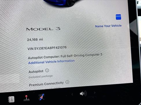 Used 2023 Tesla Model 3 Standard Range image 13