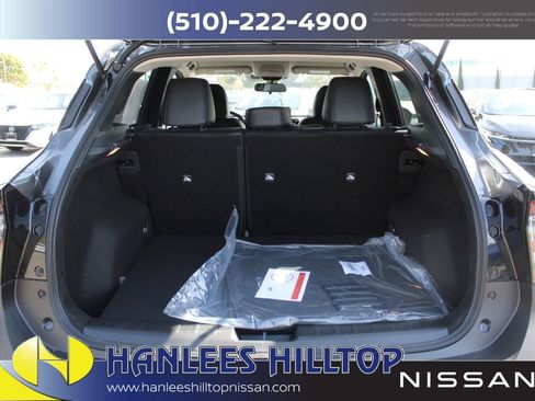 New 2026 Nissan Kicks SR w/ Cold Weather Package image 10