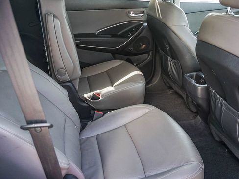 Used 2018 Hyundai Santa Fe Limited FWD image 13