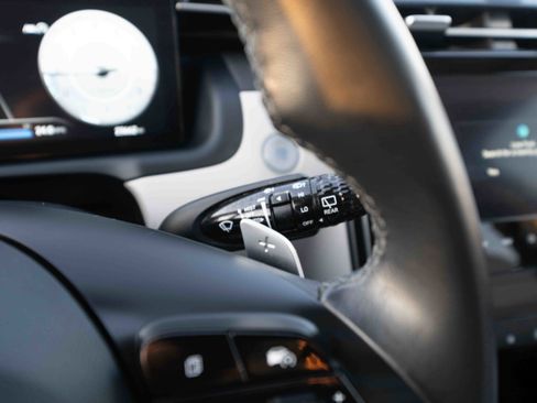 Used 2022 Hyundai Tucson Limited w/ Cargo Package image 14