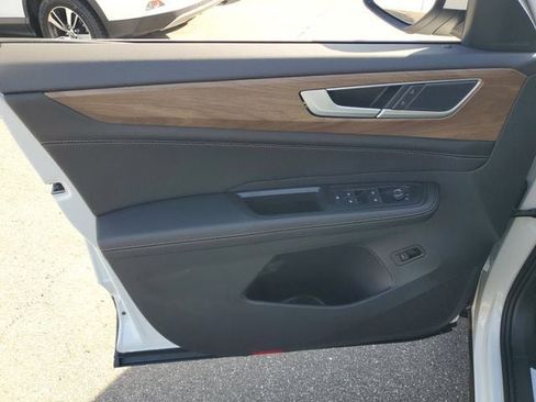 New 2026 Volkswagen Atlas SE FWD image 14