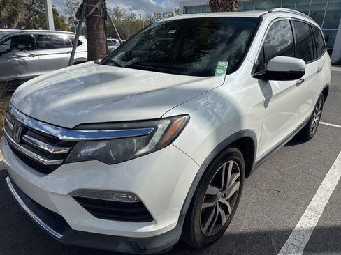 Used 2017 Honda Pilot Touring image 3