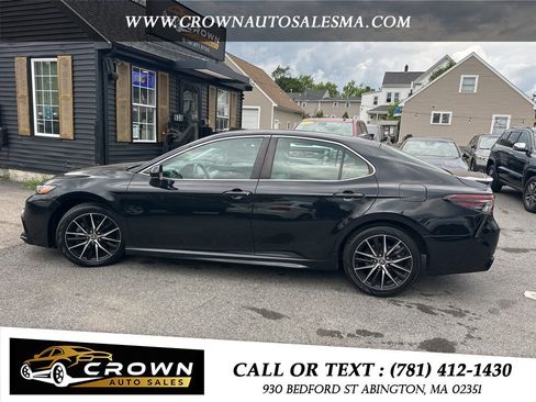 Used 2021 Toyota Camry SE FWD image 7