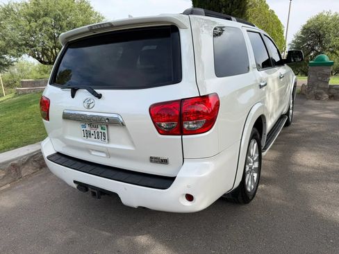 Used 2016 Toyota Sequoia Platinum RWD image 5
