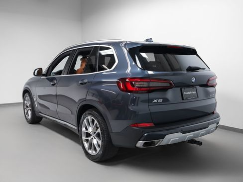 Used 2021 BMW X5 xDrive40i w/ Premium Package AWD/4WD image 3