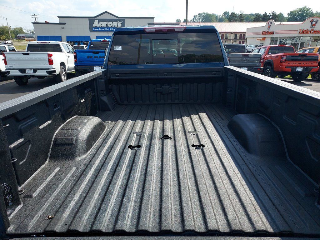 Used 2024 Chevrolet Silverado 3500 LT w/ All Star Edition AWD/4WD image 9
