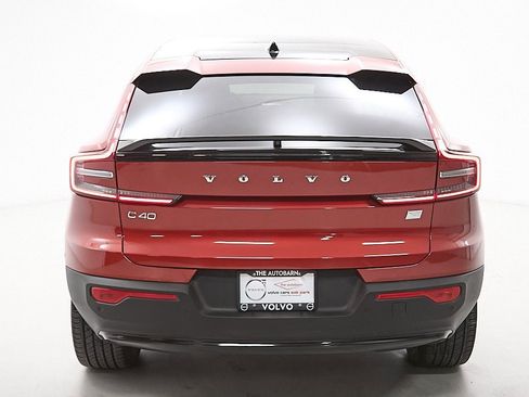 Certified 2023 Volvo C40 Recharge Core w/ Climate Package image 8