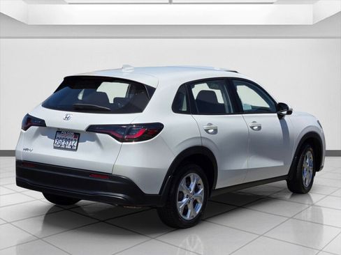 Used 2023 Honda HR-V LX image 5