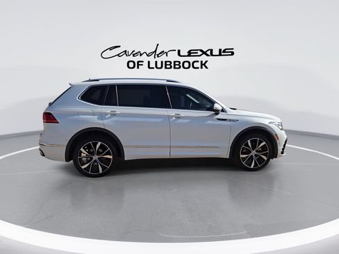 Used 2023 Volkswagen Tiguan SEL R-Line AWD/4WD image 9