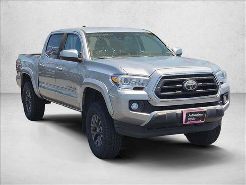 Used 2020 Toyota Tacoma SR5 RWD image 3