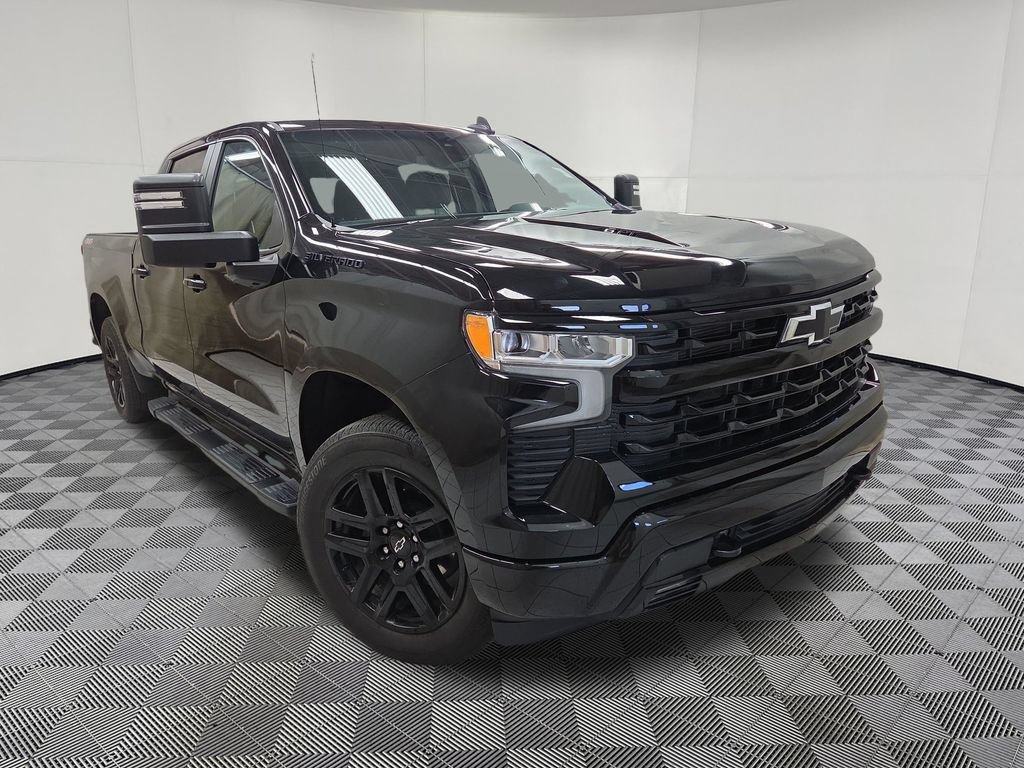 Used 2024 Chevrolet Silverado 1500 RST w/ Convenience Package II AWD/4WD image 3