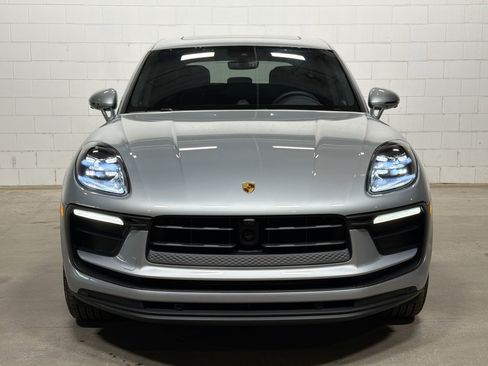 Used 2025 Porsche Macan image 6