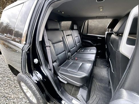 Used 2017 GMC Yukon SLT image 24