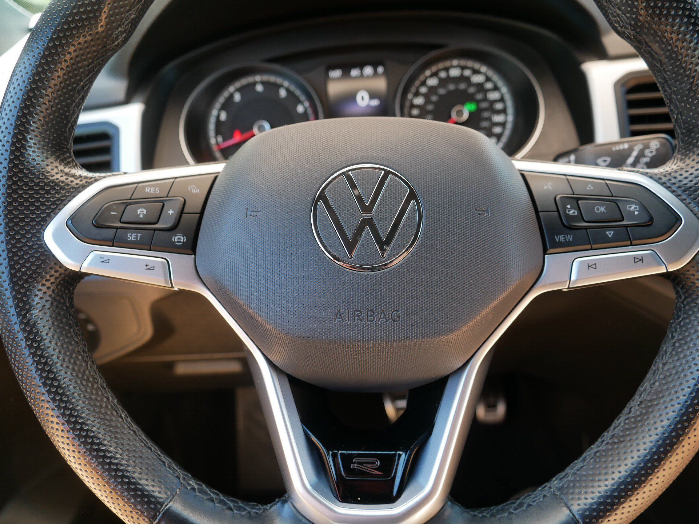 Used 2021 Volkswagen Atlas Cross Sport SE w/ Panoramic Sunroof Package AWD/4WD image 25