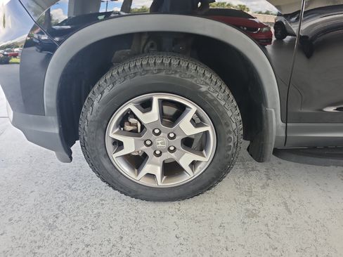Used 2023 Honda Passport TrailSport image 10