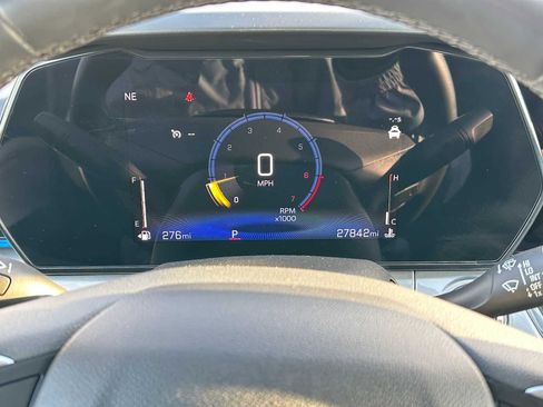 Used 2025 Chevrolet Trax LT w/ LT Convenience Package image 22