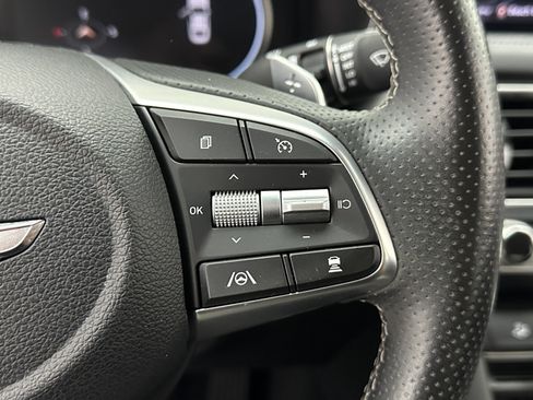 Used 2022 Genesis G70 2.0T image 22