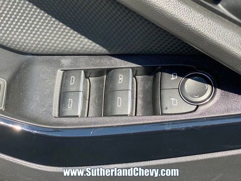 Used 2025 Chevrolet Equinox RS w/ Safety and Technology Package AWD/4WD image 15