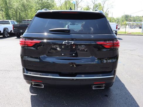 Used 2022 Chevrolet Traverse Premier AWD/4WD image 40