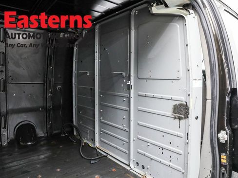 Used 2016 Chevrolet Express 2500 image 22