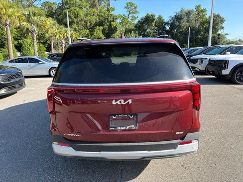 Certified 2025 Kia Carnival EX FWD image 6